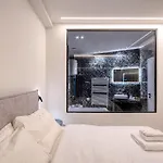 World Luxury Apartament *