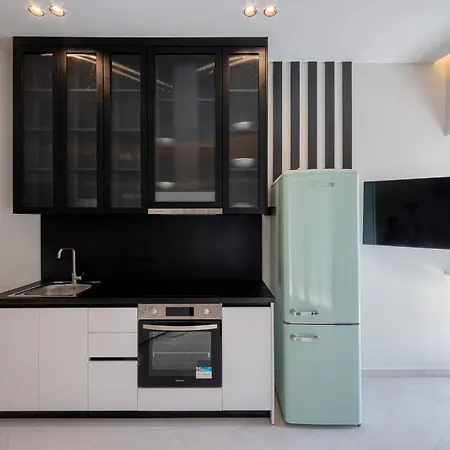 World Luxury * 特里卡拉