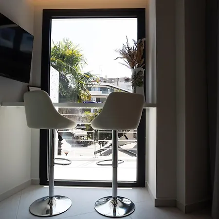 World Luxury 特里卡拉